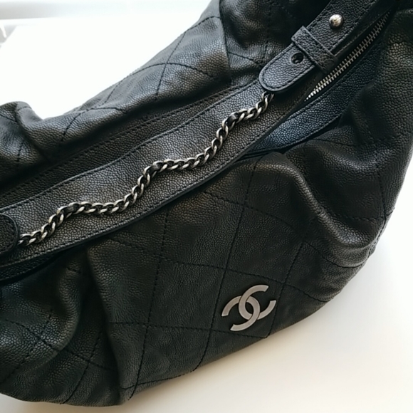 ❗SOLD❗EUC CHANEL black caviar hobo handbag - Picture 6 of 13